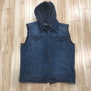 FOREVER21 MEN JEAN VEST WITH HOOD (Sz L)